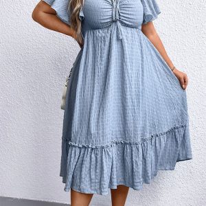 This Plus Size Women's Slim Waist Slim Fit Maxi Dress Made Of Soft And Elastic Fabric. Global Lover Wholesale Plus Size Dresses And Hope Curvy Ladies Find Here a Warm And Exciting Place To Shop Affordable Curvy Dresses Online - Plus Size Casual