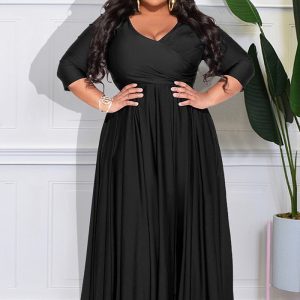 This Plus Size Women's Solid Color v-Neck Sexy Long Dress Made Of Soft And Elastic Fabric. Global Lover Wholesale Plus Size Dresses And Hope Curvy Ladies Find Here a Warm And Exciting Place To Shop Affordable Curvy Dresses Online - Plus Size Casual