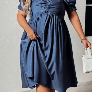 This Plus Size Women's Summer Chic Square Neck Slim Waist Slim Fit Dress Made Of Soft And Elastic Fabric. Global Lover Wholesale Plus Size Dresses And Hope Curvy Ladies Find Here a Warm And Exciting Place To Shop Affordable Curvy Dresses Online - Plus Size Casual