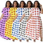 This Plus Size Women's Summer New Slit Gathered Print Multicolor Dress Made Of Soft And Elastic Fabric. Global Lover Wholesale Plus Size Dresses And Hope Curvy Ladies Find Here a Warm And Exciting Place To Shop Affordable Curvy Dresses Online - Plus Size Casual