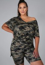 This Plus Size Women's Summer Print Loose Slit Plus Size Casual Two Piece Shorts Set Design And Made Of Comfortable And Elastic Fabric. Wholesale Plus Size Two Piece Sets Is a Must-Have Item For Curvy Ladies. Two Piece Sets Can Either Be Worn Together Or Individually