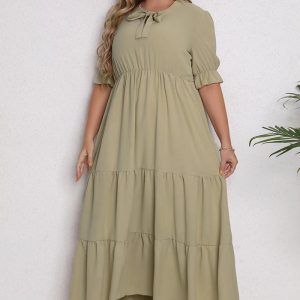 This Plus Size Women's Summer Round Neck Short Sleeve Bow Dress Made Of Soft And Elastic Fabric. Global Lover Wholesale Plus Size Dresses And Hope Curvy Ladies Find Here a Warm And Exciting Place To Shop Affordable Curvy Dresses Online - Plus Size Casual