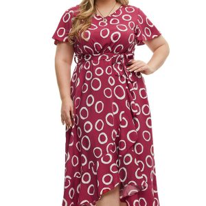 This Plus Size Women's Summer Short Sleeve Maxi Dress Made Of Soft And Elastic Fabric. Global Lover Wholesale Plus Size Dresses And Hope Curvy Ladies Find Here a Warm And Exciting Place To Shop Affordable Curvy Dresses Online - Plus Size Casual