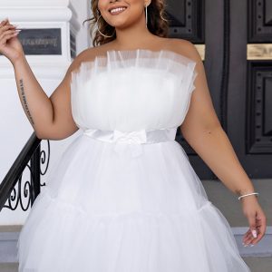 This Plus Size Women's Sweet Strapless Princess Summer White Dress Made Of Soft And Elastic Fabric. Global Lover Wholesale Plus Size Dresses And Hope Curvy Ladies Find Here a Warm And Exciting Place To Shop Affordable Curvy Dresses Online - Plus Size Casual