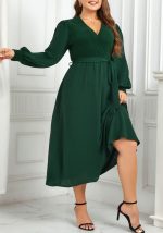 This Plus Size Women v-Neck Green Lace Up Long-Sleeved Dress Made Of Soft And Elastic Fabric. Global Lover Wholesale Plus Size Dresses And Hope Curvy Ladies Find Here a Warm And Exciting Place To Shop Affordable Curvy Dresses Online - Plus Size Casual