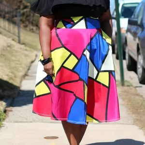 This Printed Colorblock Plus Size Skirt Design Made Of Durable And Stretchy Material. It Is a Must-Have Item For Your Closet. Global Lover Offer a Rich Selection Of Wholesale Plus Size Bottoms. You Will Find Wide Range Fabric