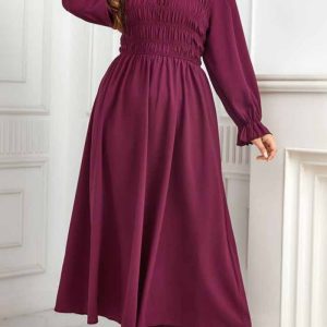 This Round Neck Puff Sleeve a-Line Pleated Slim Waist Maxi Dress Made Of Soft And Elastic Fabric. Global Lover Wholesale Plus Size Dresses And Hope Curvy Ladies Find Here a Warm And Exciting Place To Shop Affordable Curvy Dresses Online - Plus Size Casual