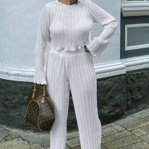 This Sexy Loose Casual Pleated Long Sleeve Two Piece Pants Set Design And Made Of Comfortable And Elastic Fabric. Wholesale Plus Size Two Piece Sets Is a Must-Have Item For Curvy Ladies. Two Piece Sets Can Either Be Worn Together Or Individually