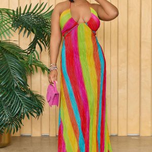 This Sexy Multi-Color Print Pleated Halter Neck Lace-Up Oversized Plus Size Dress Made Of Soft And Elastic Fabric. Global Lover Wholesale Plus Size Dresses And Hope Curvy Ladies Find Here a Warm And Exciting Place To Shop Affordable Curvy Dresses Online - Plus Size Casual