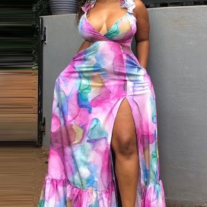 This Sexy Print Plus Size Halter Slit Dress Made Of Soft And Elastic Fabric. Global Lover Wholesale Plus Size Dresses And Hope Curvy Ladies Find Here a Warm And Exciting Place To Shop Affordable Curvy Dresses Online - Plus Size Casual