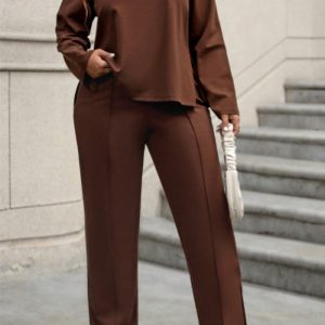 This Solid Color Long Sleeve Loose Plus Size Two Piece Pants Set Design And Made Of Comfortable And Elastic Fabric. Wholesale Plus Size Two Piece Sets Is a Must-Have Item For Curvy Ladies. Two Piece Sets Can Either Be Worn Together Or Individually