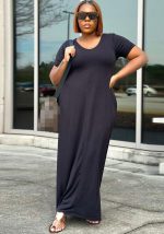 This Solid Short Sleeve Loose Fit Plus Size Maxi Dress Long Dress Made Of Soft And Elastic Fabric. Global Lover Wholesale Plus Size Dresses And Hope Curvy Ladies Find Here a Warm And Exciting Place To Shop Affordable Curvy Dresses Online - Plus Size Casual