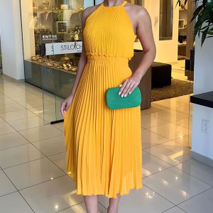 This Spring And Summer Solid Color Sleeveless Chiffon Chic Lady Pleated Slim Waist Dress Design Made Of High Quality Polyster And Spandex Material. It Is Stretchy