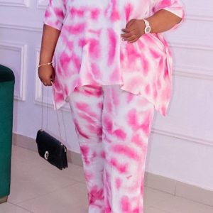 This Spring Print Round Neck Plus Size t-Shirt Trousers Casual Ladies Two Piece Set Design And Made Of Comfortable And Elastic Fabric. Wholesale Plus Size Two Piece Sets Is a Must-Have Item For Curvy Ladies. Two Piece Sets Can Either Be Worn Together Or Individually