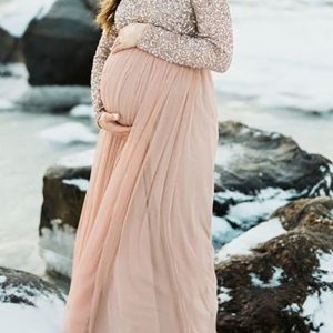 This Spring Summer Pregnant Mother Pregnant Women Large Sequin Mesh Dress Made Of Soft And Comfortable Material. It Is a Must-Have Item For Pregnant Women. Global Lover Offer Newest Wholesale Maternity Dresses And Hope Pregnant Ladies Find Here a Warm And Exciting Place To Shop Affordable Pregnant Dresses - Pregnant Casual Dresses