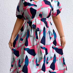 This Summer Geometric Multicolor Patchwork v-Neck Maxi Dress Made Of Soft And Elastic Fabric. Global Lover Wholesale Plus Size Dresses And Hope Curvy Ladies Find Here a Warm And Exciting Place To Shop Affordable Curvy Dresses Online - Plus Size Casual