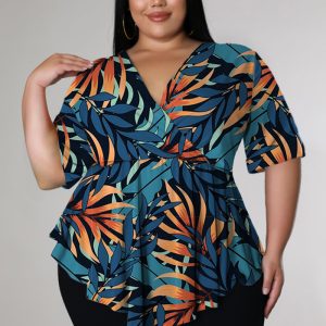 This Summer Plus Size Ladies Printed Two-Piece t-Shirt Shorts Set Design And Made Of Comfortable And Elastic Fabric. Wholesale Plus Size Two Piece Sets Is a Must-Have Item For Curvy Ladies. Two Piece Sets Can Either Be Worn Together Or Individually