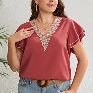 Este verano más tamaño de las mujeres de encaje v cuello suelto superior hecha de tela cómoda y elástica. Es al por mayor sexy Plus Size Tops para las mujeres. Con el aumento gradual de la conciencia feminista