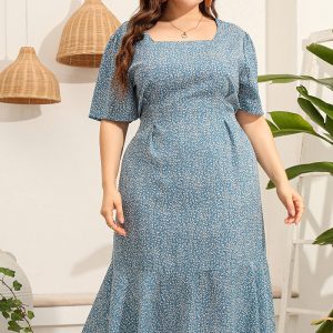 This Summer Plus Size Women Square Neck Short Sleeve Floral Mermaid Dress Made Of Soft And Elastic Fabric. Global Lover Wholesale Plus Size Dresses And Hope Curvy Ladies Find Here a Warm And Exciting Place To Shop Affordable Curvy Dresses Online - Plus Size Casual