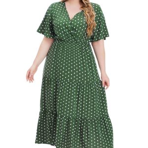 This Summer Plus Size Women's v Neck Polka Dot Short Sleeve Dress Made Of Soft And Elastic Fabric. Global Lover Wholesale Plus Size Dresses And Hope Curvy Ladies Find Here a Warm And Exciting Place To Shop Affordable Curvy Dresses Online - Plus Size Casual