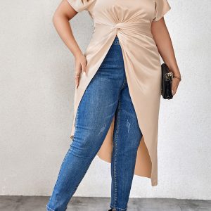 Questa camicia estiva da donna a colori solidi a collo tondo allentato Plus Size Knot a maniche corte è realizzata in tessuto confortevole ed elastico. È all'ingrosso Top Sexy Plus Size per le donne. Con l'aumento graduale della consapevolezza femminista