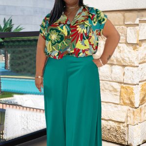 This Summer And Fall Plus Size Two-Piece Printed Casual Jacket And Pants Set Design And Made Of Comfortable And Elastic Fabric. Wholesale Plus Size Two Piece Sets Is a Must-Have Item For Curvy Ladies. Two Piece Sets Can Either Be Worn Together Or Individually