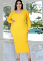 This Women Autumn/Winter Solid Long Sleeve Knitting Maxi Dress Made Of Soft And Elastic Fabric. Global Lover Wholesale Plus Size Dresses And Hope Curvy Ladies Find Here a Warm And Exciting Place To Shop Affordable Curvy Dresses Online - Plus Size Casual