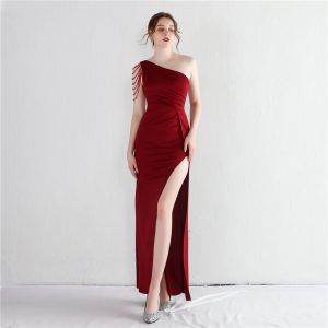 This Women Beaded One Shoulder Dinner Slim Long Mermaid Dress Exhibition Evening Dress Design Made Of Good Quality Polyster And Spandex Material