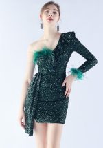 This Women Elegant Ostrich Feather Formal Party Mini Evening Dress Design Made Of Good Quality Polyster And Spandex Material