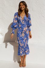 This Women Long Sleeve v-Neck Printed Ruffle Dress Design Made Of High Quality Polyster And Spandex Material. Print Dresses Is More Interesting And Stylish. Print Maxi Dresses Is One Of The Popular Item For Islander Vocations. Women¡¯s Print Dresses At Global Lover Comes With Forever Floral