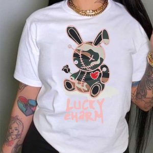 Esta Mujer Impreso Cuello Redondo Manga Corta camiseta hecha de tela cómoda y elástica. Es al por mayor sexy Plus Size Tops para las mujeres. Con el aumento gradual de la conciencia feminista