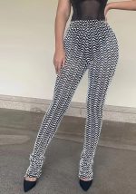 This Women Sexy High Waisted Black And White Corrugated Stacked Pants Design Made Of Durable And Stretchy Material. It Is a Must-Have Item For Your Closet. Global Lover Offer a Rich Selection Of Wholesale Plus Size Bottoms. You Will Find Wide Range Fabric