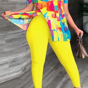 This Women Sexy Off-Shoulder Casual Print Top And Pants Two-Piece Set Design And Made Of Comfortable And Elastic Fabric. Wholesale Plus Size Two Piece Sets Is a Must-Have Item For Curvy Ladies. Two Piece Sets Can Either Be Worn Together Or Individually