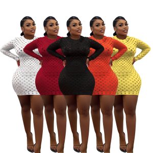 Diese Frauen Sexy Rundhalsausschnitt Ausschnitt Langarm Bodycon Kleid Design von hoher Qualität Polyster und Spandex Material. Es kommen mit guten Stretch und tragen bequem und Gefühl Freiheit. Die Tight und Fitted Dress ist die beliebteste Optionen von Party Girls. Shop Bodycon Kleider bei Global Lover und finden Sie erstaunliche Designs Pailletten