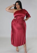 This Women Sexy Slash Shoulder Drawstring Pleated Dress Made Of Soft And Elastic Fabric. Global Lover Wholesale Plus Size Dresses And Hope Curvy Ladies Find Here a Warm And Exciting Place To Shop Affordable Curvy Dresses Online - Plus Size Casual