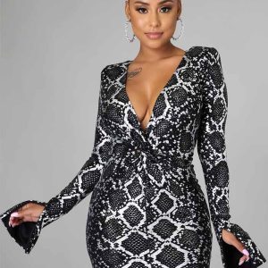 This Women Snakeskin Print v-Neck Bell Bottom Slit Long Sleeve Bodycon Dress Design Made Of High Quality Polyster And Spandex Material. It Come With Good Stretch And Wearing Comfortable And Feeling Freedom. The Tight And Fitted Dress Is The Most Popular Options From Party Girls. Shop Bodycon Dresses At Global Lover And Find Amazing Designs Sequins