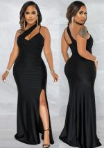 This Women Black One Shoulder Sleeveless Solid Silt Dresses