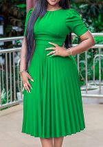 This Women Green Elegant O-Neck Short Sleeves Solid Midi Pleated Plus Size Dresses made of soft and elastic fabric. Global Lover wholesale plus size dresses and hope curvy ladies find here a warm and exciting place to shop affordable curvy dresses online - plus size casual