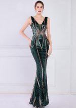 This Women Green V-neck Sleeveless Patchwork Sequined Mermaid Evening Dresses design made of good quality polyster and spandex material