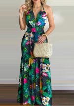 This Women Green Halter Sleeveless Backless Maxi Dresses design made of high quality polyster and spandex material