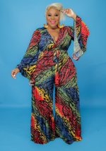 This Women Printed V-neck Full Sleeves Loose Plus Size Jumpsuit design made of high quality polyster and spandex material. It is stretchy