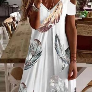 This Women Printed V-neck Short Sleeves Casual Dresses design made of high quality polyster and spandex material. It is stretchy