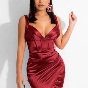 This Women Red V-neck Sleeveless Satin Mini Bodycon Dresses design made of high quality polyster and spandex material. It come with good stretch and wearing comfortable and feeling freedom. The Solid color Sexy tight and fitted dress is the most popular options from party girls. Shop bodycon dresses at global lover and find amazing designs sequins