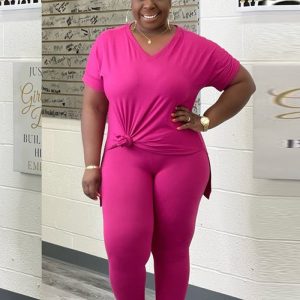 This Women Rose Casual O-Neck Short Sleeves High Waist Solid Ripped Regular Plus Size Two Piece design and made of comfortable and elastic fabric. wholesale plus size two piece sets is a must-have item for curvy ladies. Two piece sets can either be worn together or individually