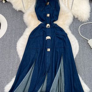 This Women Turndown Collar Hollow Sleeveless Slit Denim Dress Design Made Of High Quality Polyster And Spandex Material. It Is Stretchy