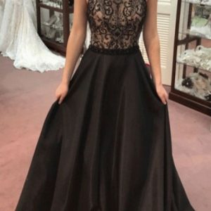 This Women Lace Halter Neck Sleeveless Formal Party Evening Dress Design Made Of Good Quality Polyster And Spandex Material