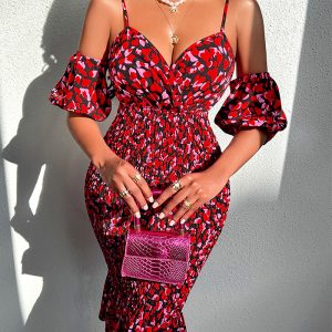 This Women Summer Prints Suspender Sexy Dress Design Made Of High Quality Polyster And Spandex Material. Print Dresses Is More Interesting And Stylish. Print Maxi Dresses Is One Of The Popular Item For Islander Vocations. Women¡¯s Print Dresses At Global Lover Comes With Forever Floral