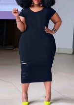 This Women's Casual Plus Size Round Neck Short Sleeve Black Dress Made Of Soft And Elastic Fabric. Global Lover Wholesale Plus Size Dresses And Hope Curvy Ladies Find Here a Warm And Exciting Place To Shop Affordable Curvy Dresses Online - Plus Size Casual