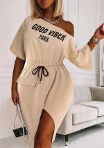 This Women's Classic Print Drawstring Plus Size Slit Casual Dress Made Of Soft And Elastic Fabric. Global Lover Wholesale Plus Size Dresses And Hope Curvy Ladies Find Here a Warm And Exciting Place To Shop Affordable Curvy Dresses Online - Plus Size Casual