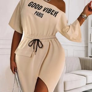 This Women's Classic Print Drawstring Plus Size Slit Casual Dress Made Of Soft And Elastic Fabric. Global Lover Wholesale Plus Size Dresses And Hope Curvy Ladies Find Here a Warm And Exciting Place To Shop Affordable Curvy Dresses Online - Plus Size Casual